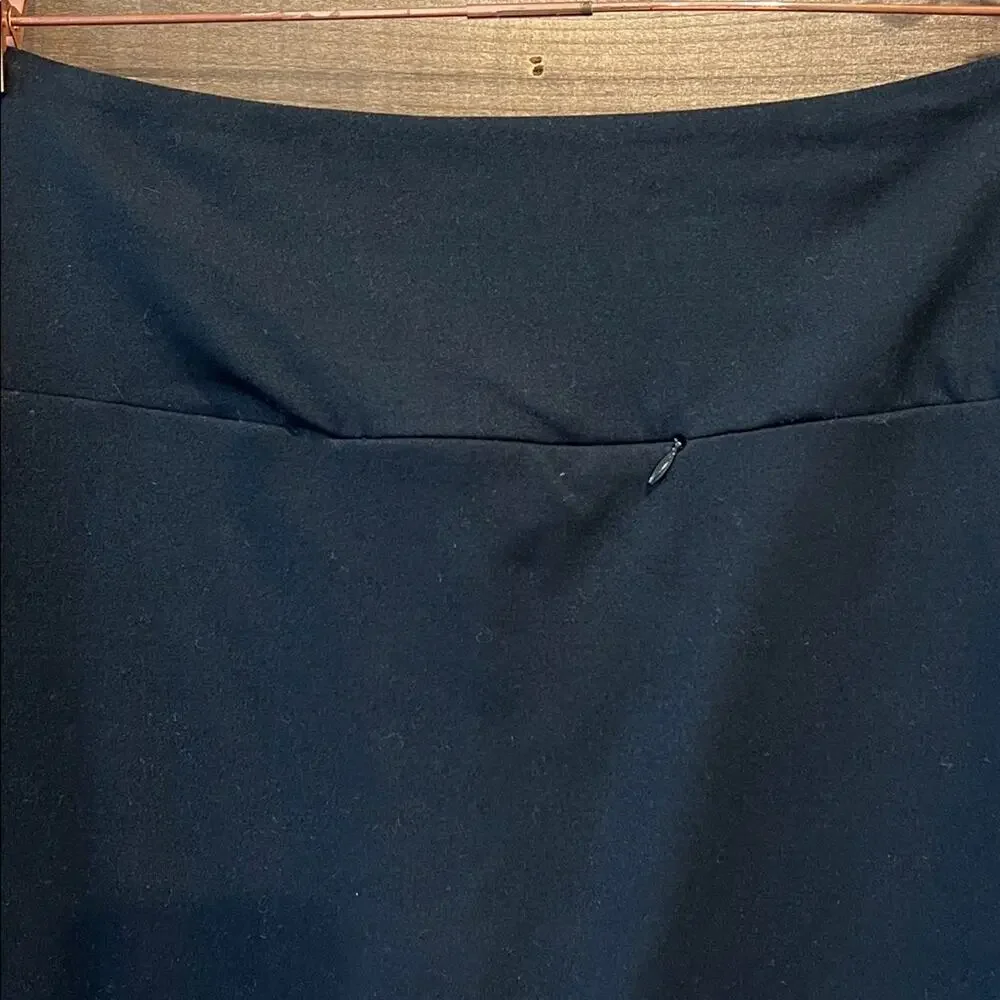 Betabrand Women's Ponte Mini Skort Shorts Attached in Black - Picture 6 of 9
